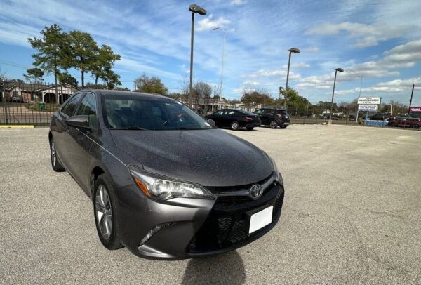 Toyota Camry LE 2017