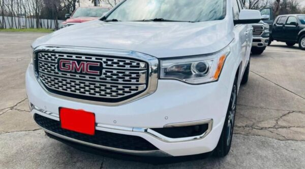 GMC Acadia Denali 2019 - Imagen 3