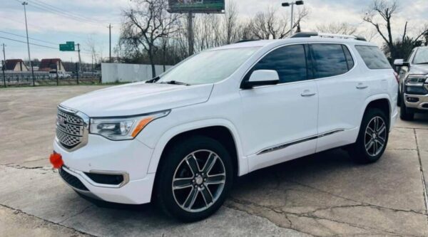 GMC Acadia Denali 2019